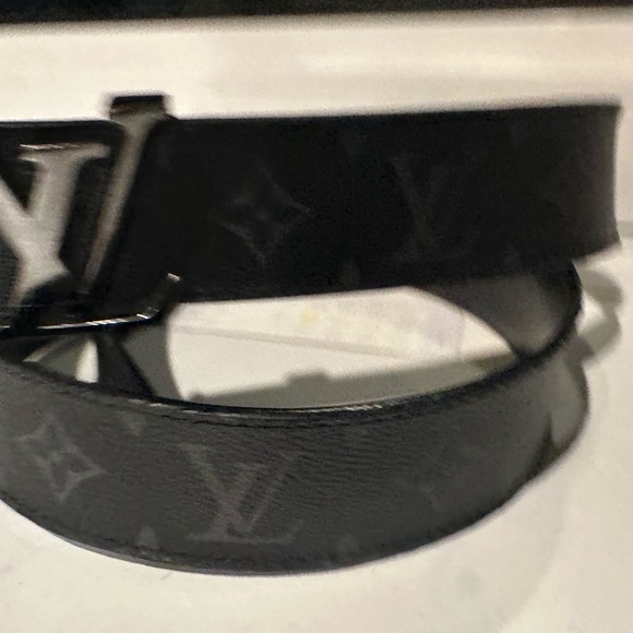 Louis Vuitton Initiales Eclipse 40MM Belt - 85cm/35 inches - Picture 15 of 15